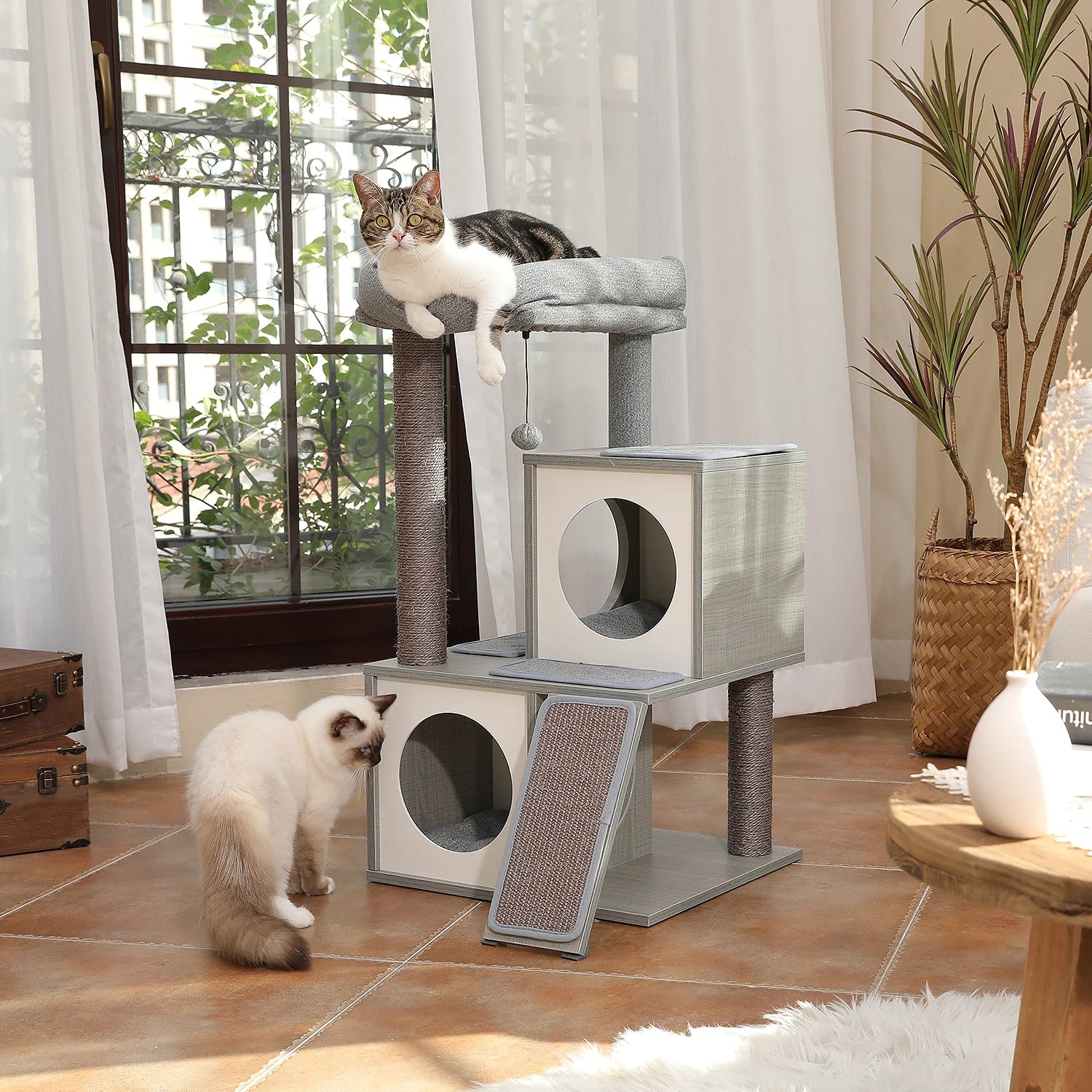 Arbre à chat XXL géant & litière cachée anti-odeurs - griffoir, niche et rangement